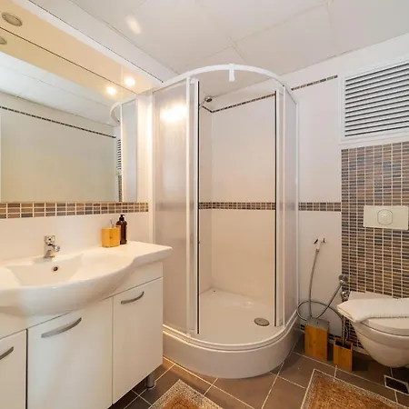 Amazing Flat Within Walking Distance To Private Beach With Shared Pool And Sea & Pool View In Aksu Antalya Apartment *